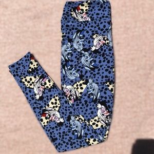 2/20$ LULAROE DISNEY CRUELLA DE VIL LEGGINGS